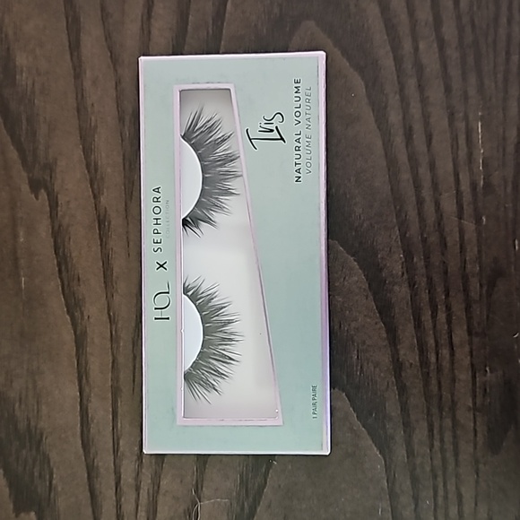 False Lashes - Picture 1 of 2